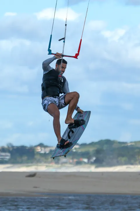 Gabriel no kitesurf